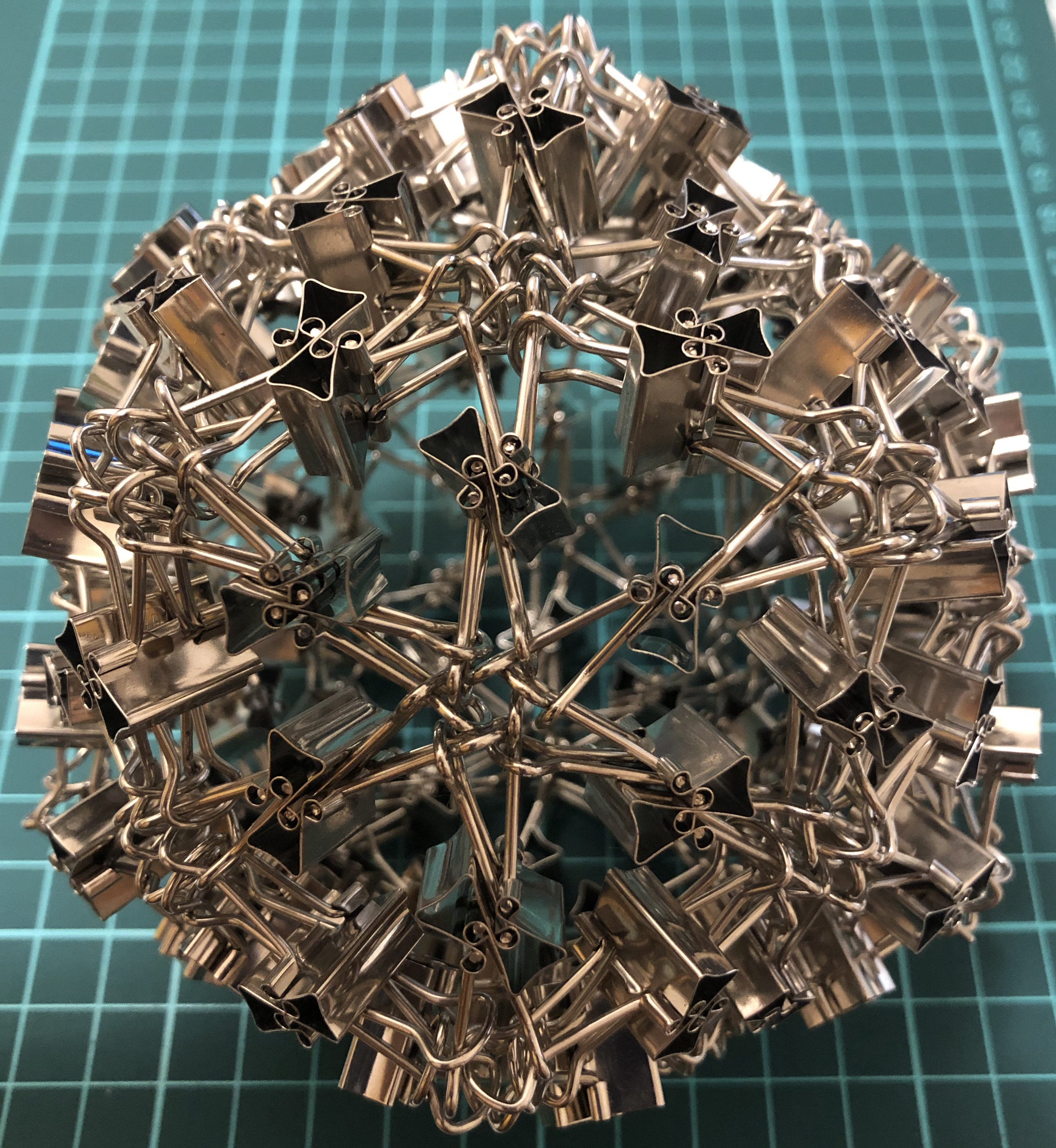 180 clips forming 90 I-edges forming pentakis dodecahedron