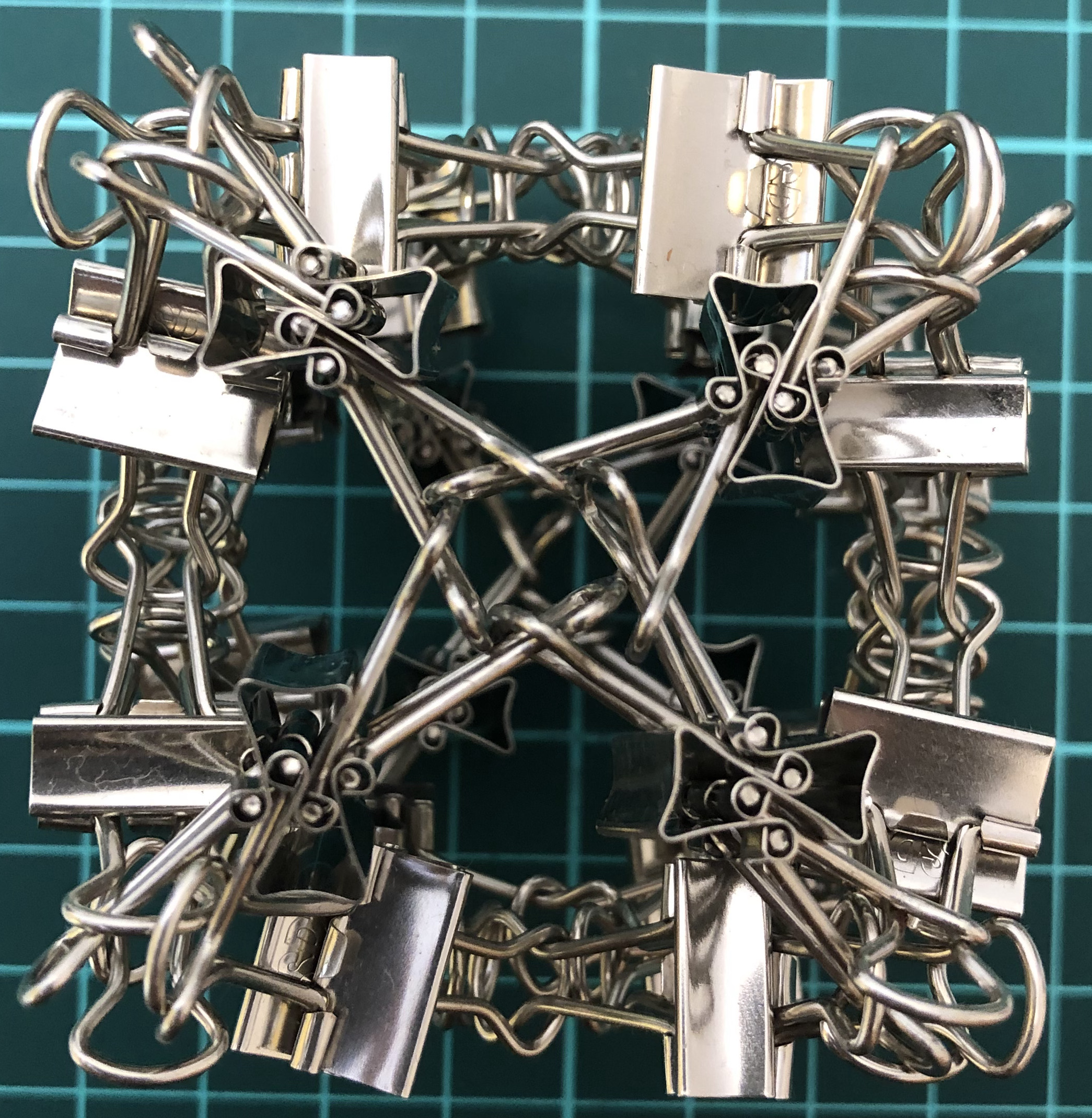 48 clips forming 24 I-edges forming rhombic dodecahedron